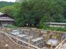 高麗川(埼玉県飯能市)の畔で住宅新築中・・・。 高麗川(埼玉県飯能市)の畔で住宅新築中・・・。