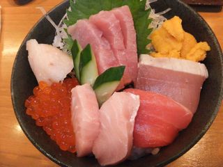 ﾏｸﾞﾛ贅沢丼1.jpg